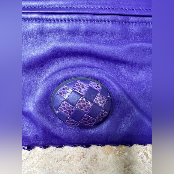 Bottega Veneta Lambskin and Snake Intrecciato Purple Clutch - Picture 7 of 12